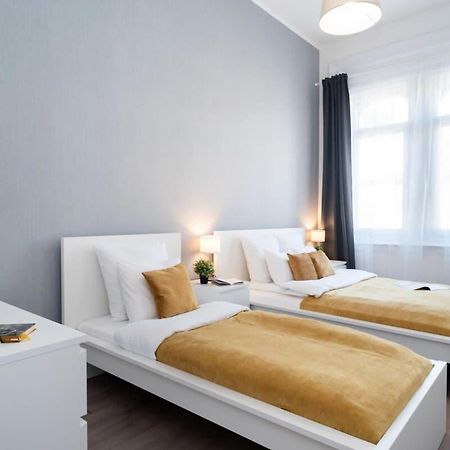 Large Apartment At Perfect Central Location Budapest Esterno foto