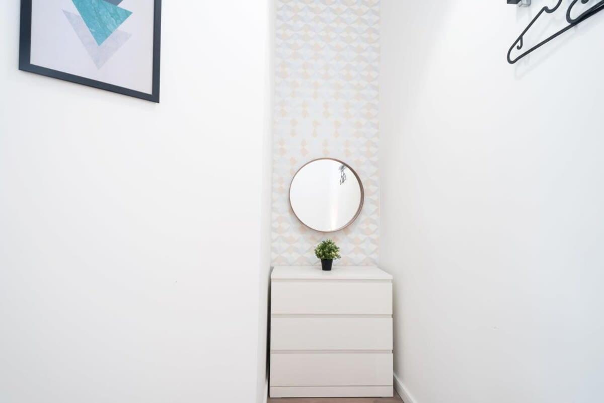 Large Apartment At Perfect Central Location Budapest Esterno foto