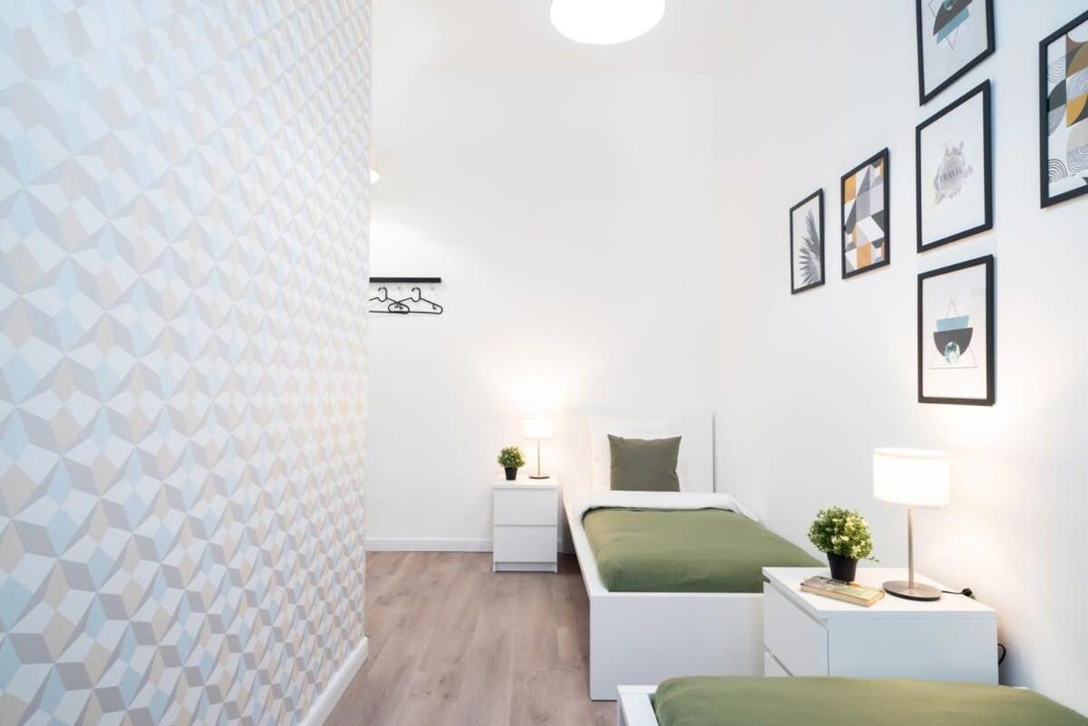 Large Apartment At Perfect Central Location Budapest Esterno foto